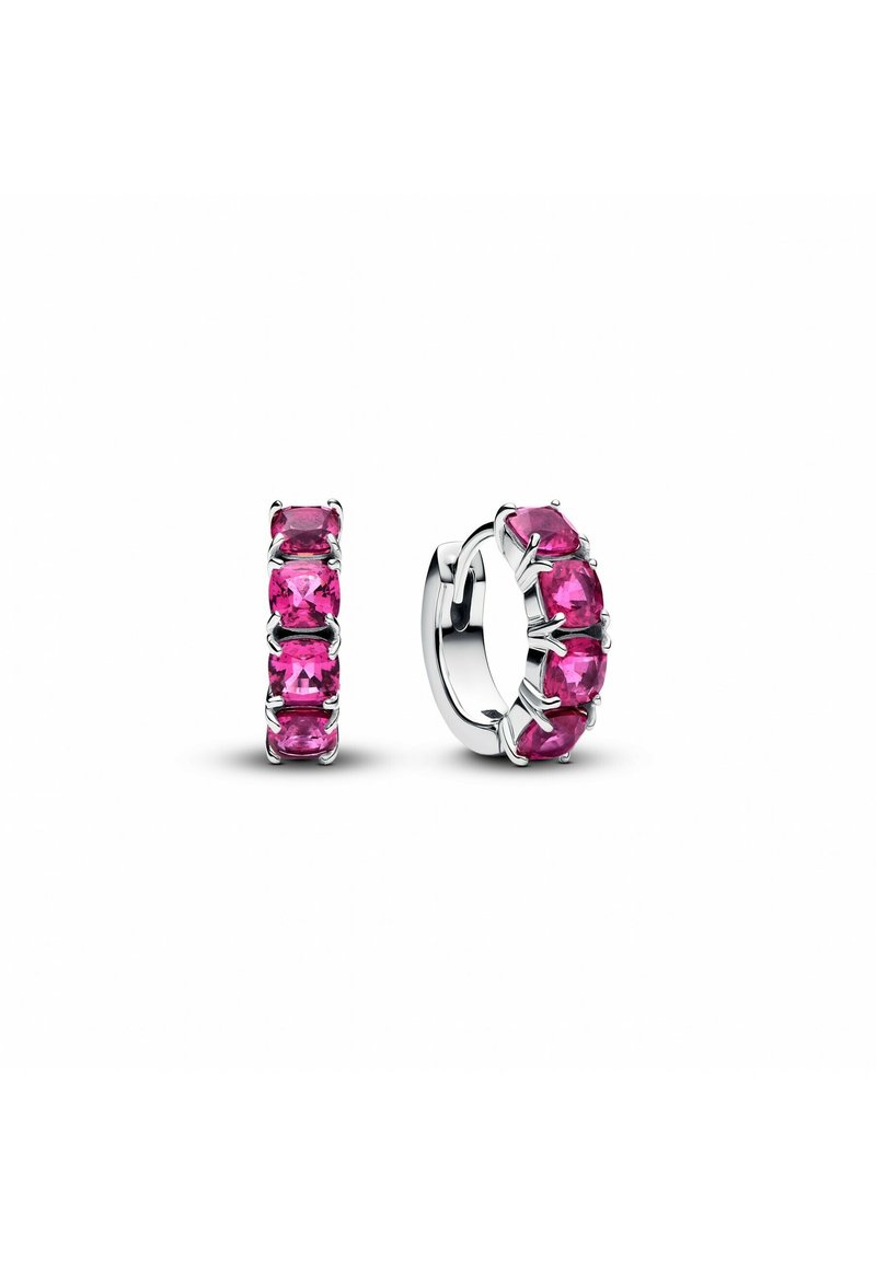 Orecchini a cerchio in argento con pietre rosa a taglio rettangolare, impostati in un design a quattro artigli, con una finitura lucida e chiusura senza giunture.