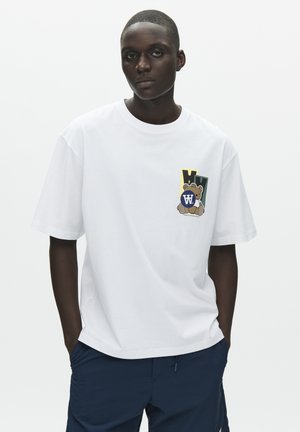 LIAM TEE STICKERS  - T-shirt con stampa - bright white