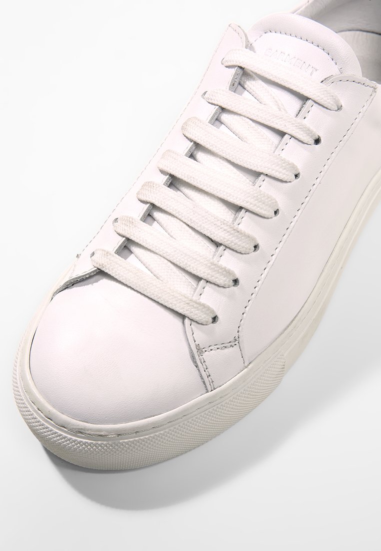 GARMENT PROJECT TYPE Joggesko white Zalando.no GARMENT PROJECT Joggesko plasterwhite Zalando.no