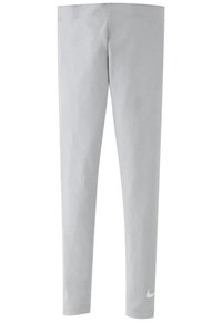 Leggings grigi chiaro realizzati in materiale morbido e elasticizzato, con una texture liscia e un piccolo logo Nike bianco sul lato sinistro in basso.