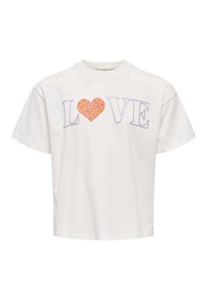 T-shirt blanc à manches courtes avec le mot « LOVE » en lettres violettes en contour, avec un cœur orange à motif léopard remplaçant le « O ».