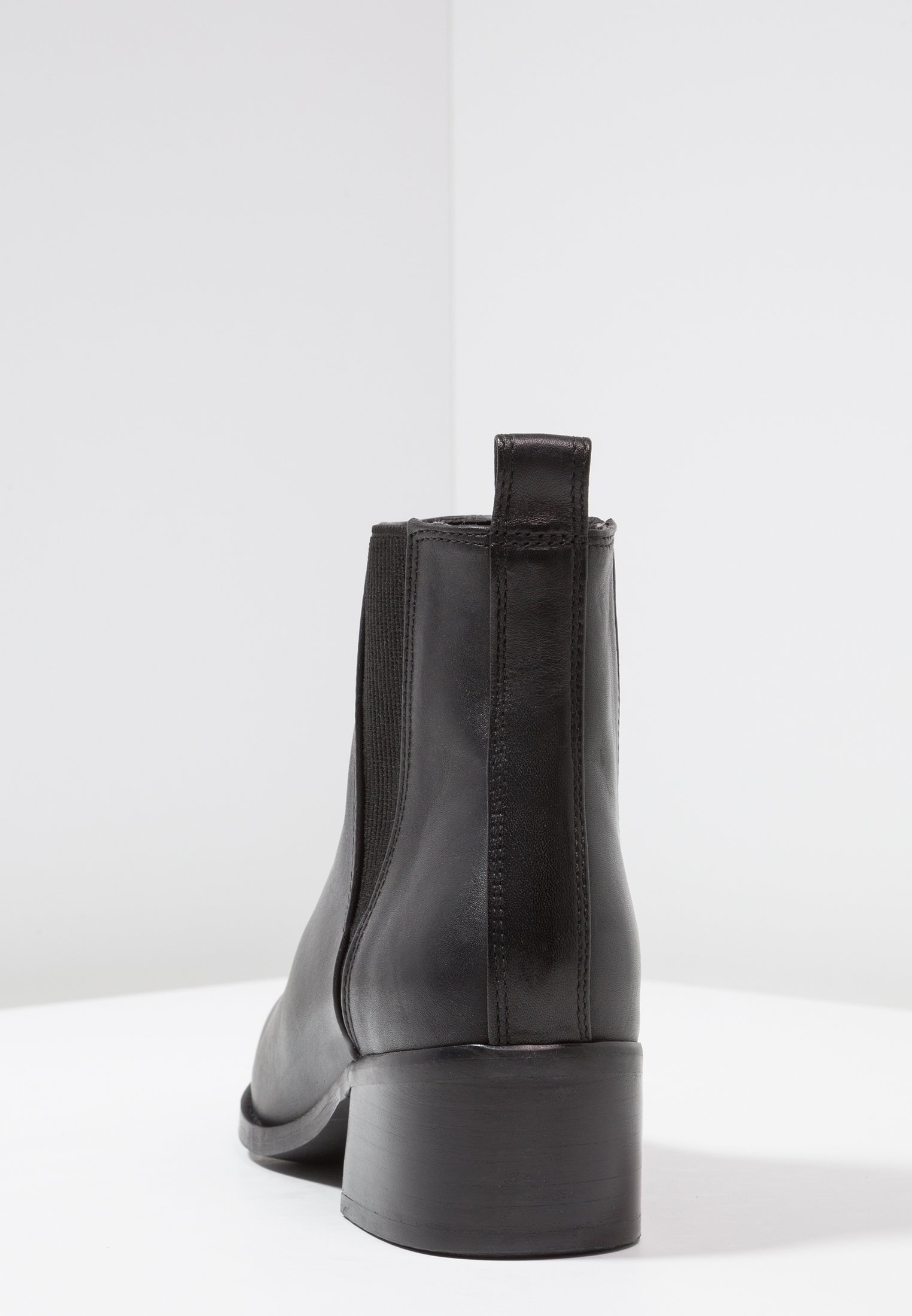 e8 by miista ula black chelsea boots