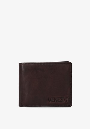 Braune Lederbrieftasche mit genähten Kanten, kompakter Bauweise, geprägtem Logo und glatter Textur, mit Klappdesign für einfachen Zugriff.