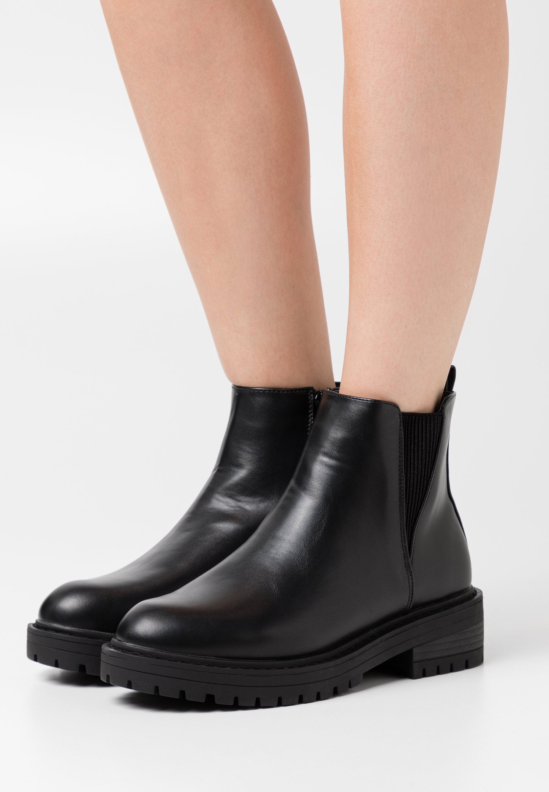 chunky chelsea boots new look