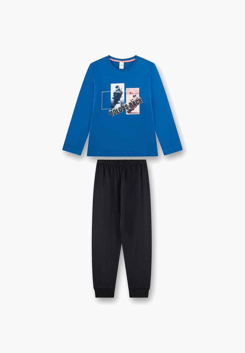 Blaues Langarmhemd mit grafischem Design und dem Text "BOLD IS BACK", kombiniert mit schwarzen Stoffhosen mit elastischem Bund. Baumwollmischung, lässige Passform.