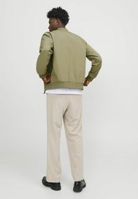 Jack & Jones PREMIUM Bomber jakna - aloe