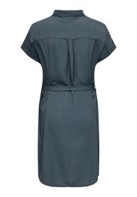 Vestito grigio scuro a maniche corte con colletto, vita con cintura, schiena plissettata e tessuto morbido. Presenta un taglio dritto fino al ginocchio.