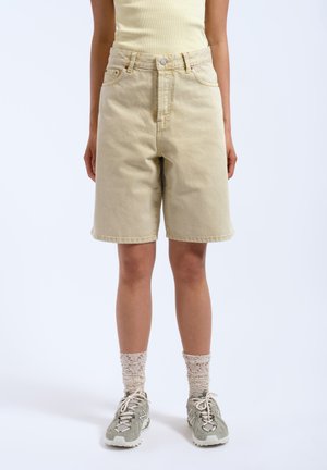 BELLA  - Shorts di jeans - buff yellow