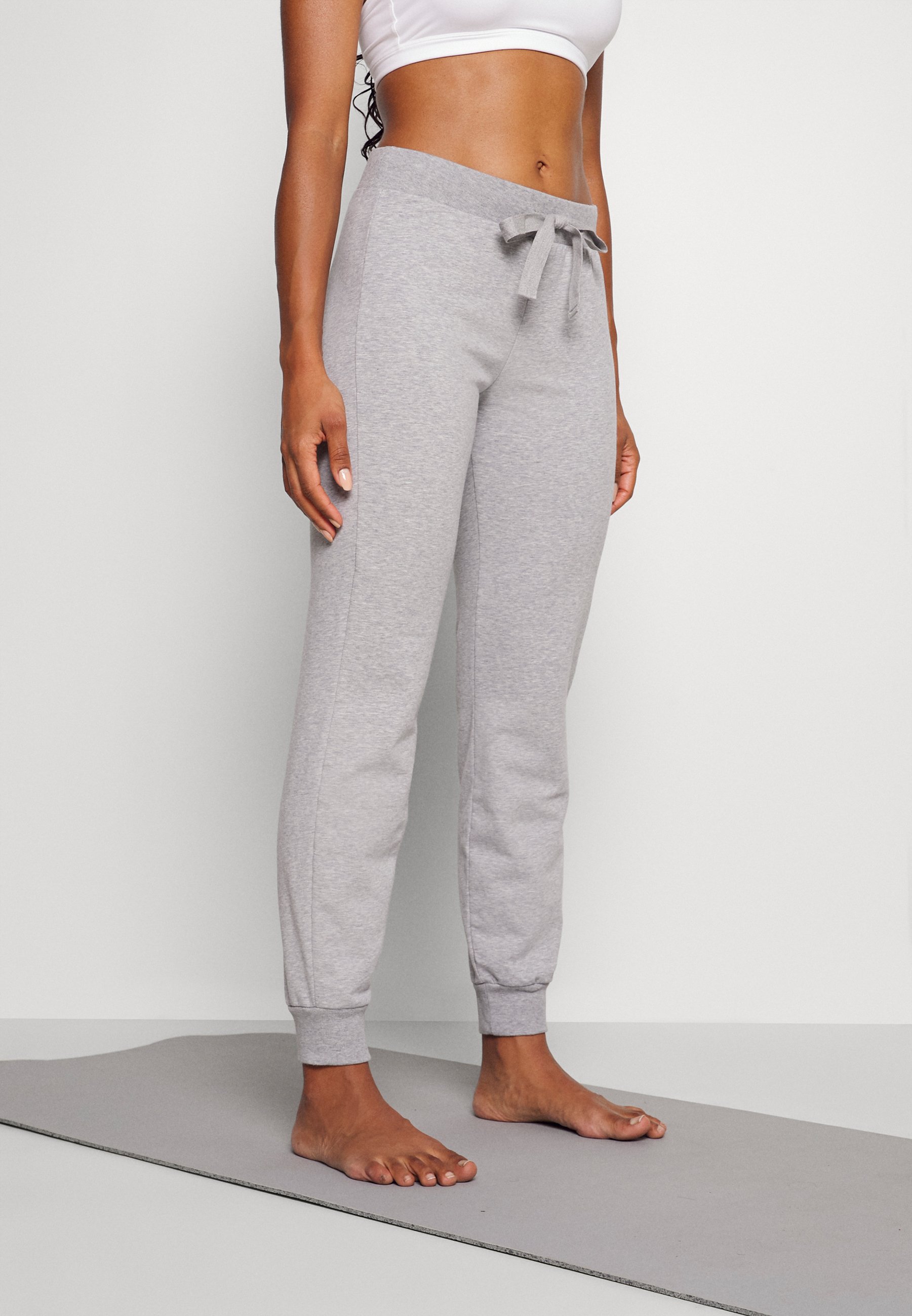 Damen JOGGER PANTS - Jogginghose Damen JOGGER PANTS - Jogginghose