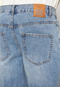 WRSTBHVR LUIS UNISEX - Τζιν χαλαρής εφαρμογής - mid blue