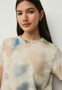 Next SHORT SLEEVE SPARKLE EMBELLISHED REGULAR FIT - T-Shirt print - pink tie dye