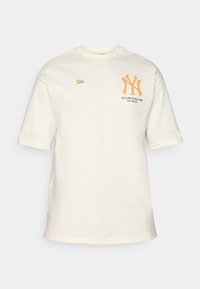 MLB NEW YORK YANKEES BASEBALL GRAPHIC TEE - Majica kratkih rukava s printom - offwhite