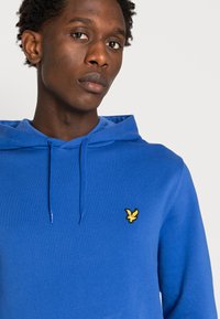 Lyle & Scott Camisola - neon blue