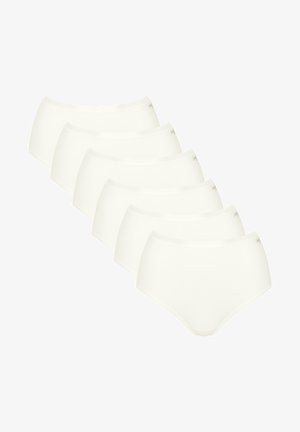 Białe bawełniane majtki z wysokim stanem, o gładkiej fakturze i elastycznym pasie. Zestaw sześciu sztuk, jednolitych, bez wzorów i nadruków.