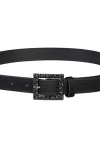 Cinturón de cuero negro con hebilla rectangular adornada con piedras preciosas negras. El cinturón es suave con costuras visibles y múltiples agujeros.