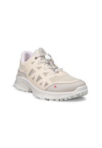 Chaussure de sport beige et gris clair avec panneaux en mesh et lacets à pression rapide sur une semelle extérieure robuste.
