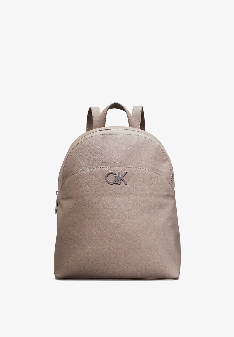 Calvin Klein RE-LOCK DOME - Zaino - cinder monogram pu