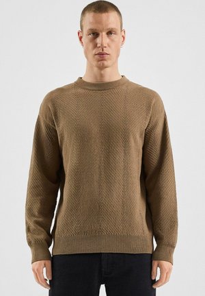- Sweter