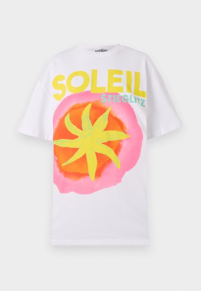 Stieglitz SOFIA OVERSIZED - Marškinėliai su spaudiniu - white