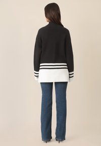 Apart - Sweter