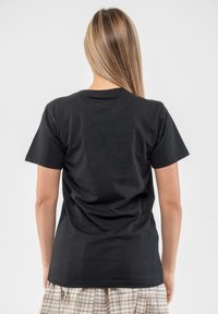 Paradiso Clothing QUEEN DIAMANTE CLASSIC CREST - Print T-shirt - black