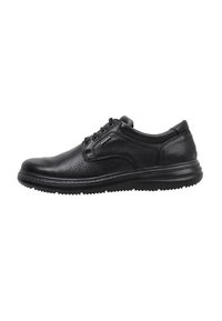 Zapato de cuero negro con punta redonda, parte superior texturizada y diseño de cordones. Presenta una suela robusta con un ligero tacón y detalles laterales.