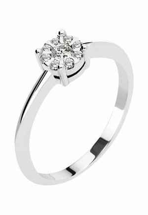 Silberring mit einer runden Ansammlung kleiner klarer Steine, die in einem floralen Design eingelassen sind. Der Ringboden ist glatt und elegant.