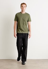Tommy Hilfiger STACK TEE - T-shirt basic - green