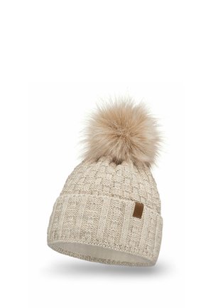 Beige gestrickte Beanie mit einem flauschigen Pompon oben, ausgestattet mit einem strukturierten Muster und einem kleinen Lederlogo-Patch an der Seite.