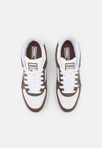 Puma PRO CLASSIC  - Joggesko - white/espresso brown/team gold