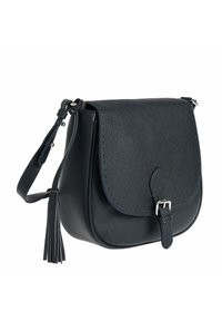 Sac en cuir bleu marine à porter en bandoulière, avec un rabat, comportant une boucle en métal argenté, des coutures décoratives et un accent de frange sur la sangle.