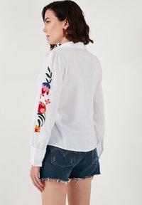 Thumbnail Image 2