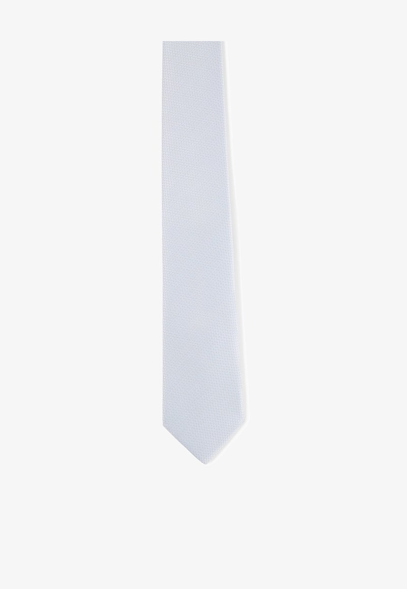 Cravate bleu clair texturée avec une pointe, présentée sur fond blanc.