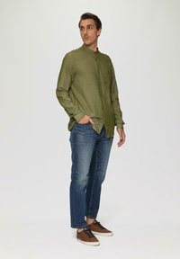 s.Oliver Overhemd - olivgrün
