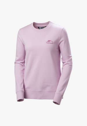 Sudadera de color rosa claro, de material de forro polar, con cuello redondo, mangas largas, puños y dobladillo acanalados, presenta un pequeño logo de Helly Hansen en un rosa contrastante.