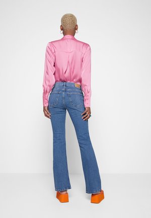 Gina Tricot Vaqueros a campana - blue