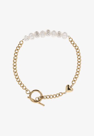 Goldkettchen-Armband mit Knebelverschluss, bestehend aus einer Reihe von sieben durchsichtigen Perlen und einem kleinen goldenen Herzanhänger.