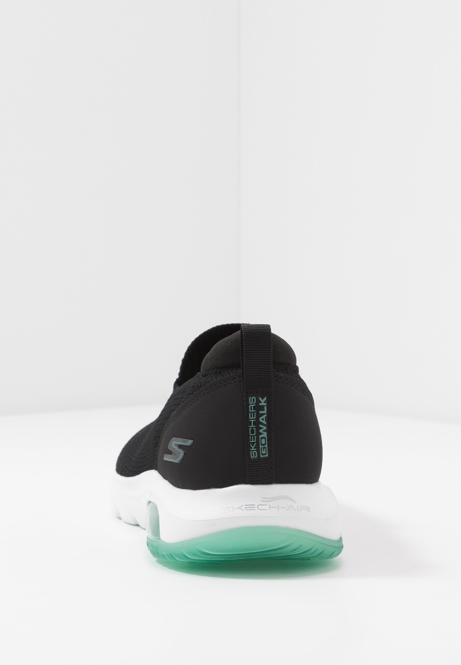 skechers performance go walk air