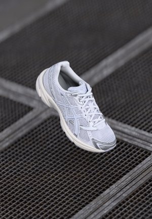 GEL-1130 - Baskets basses - white/blue fade