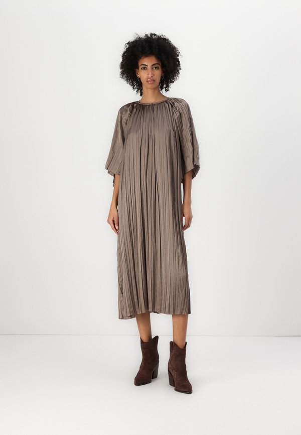 SOPHIA CRINKLED SURFACE - Day dress - taupe