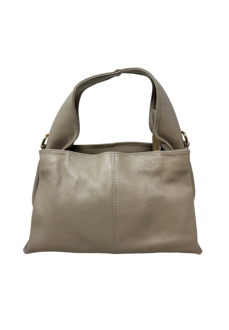 Borsa a mano in pelle taupe dalla texture morbida, con manici corti e spessi e cuciture centrali a vista, mostrata su sfondo bianco.
