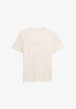 Krēmkrāsas kokvilnas t-krekls ar īsām piedurknēm, apaļu kakla izgriezumu un izsmalcinātu drukātu logotipu "DENIM TOM TAILOR ESTABLISHED 2007" uz priekšpuses.