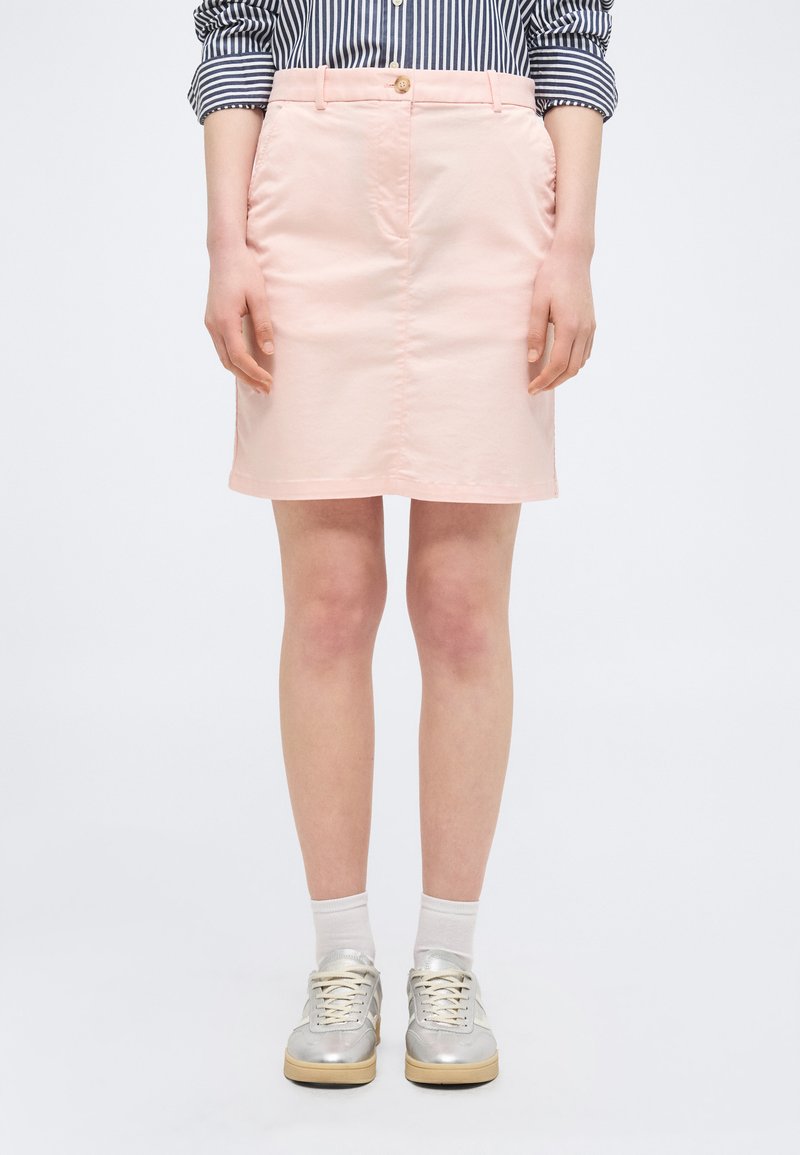 GANT CHINO SKIRT - Pouzdrová sukně - apricot pink