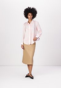 Marimekko MAIJA UNIKKO - Gombos blúz - light pink/white
