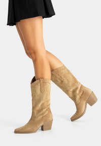 Bershka Botas camperas - sand