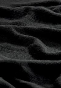Non sélectionné, black
