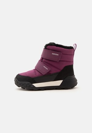 Geox, TREKKYUP GIRL - Зимни ботуши - dark purple/fuchsia