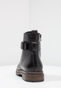 Pier One Stivaletti stringati - black