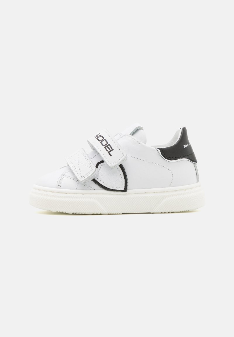 Sneakers low