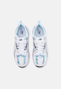 New Balance 530 - Baskets basses - silver-coloured/white/black